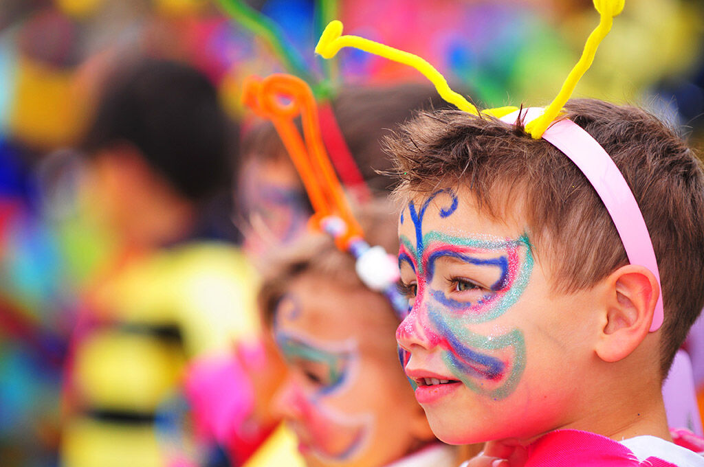 Arriva il carnevale: pelle dei bambini a rischio allergie per il trucco!